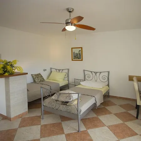 Gudelj Apartment *